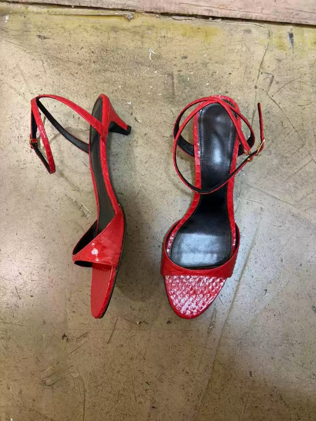 Women's Red Patent Leather Ope - Women'S Shoes Crocs recension och pris